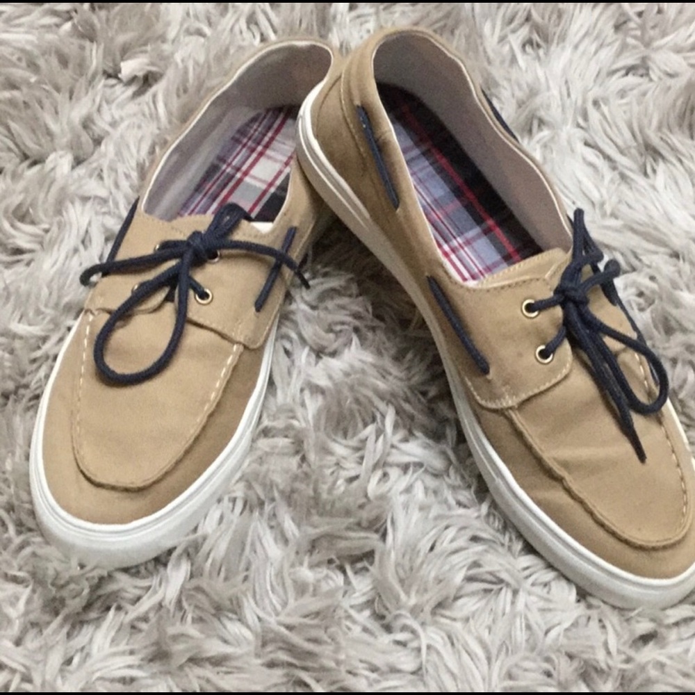 GAP boat shoes